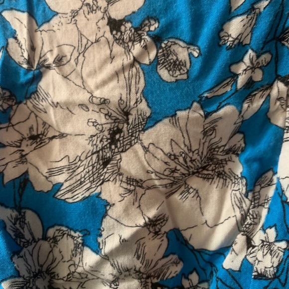 Blue floral dress ! - Picture 4 of 4